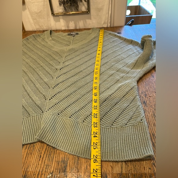 💚OPEN KNIT CHEVRON SWEATER – Light Sage Green (L) - Picture 10 of 11